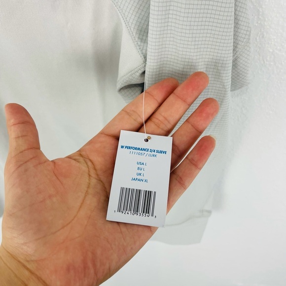 NWT HOKA ONE ONE PERFORMANCE LURK GREY NEON YELLOW 3/4 SLEEVE - Picture 3 of 9